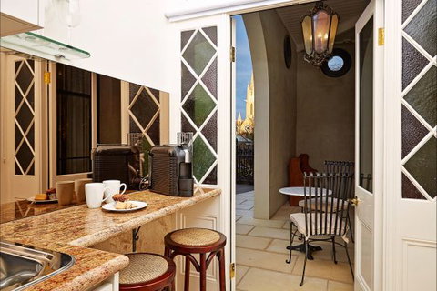 The Suites, Villa Belgravia - Sunshine Coast Tourism 7