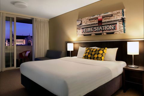 Travelodge Hotel Perth - Holiday Sunshine Coast 0