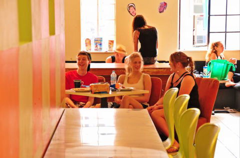 Westend Backpackers - Sunshine Coast Tourism 3