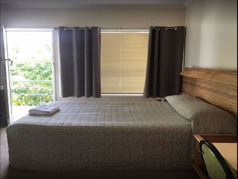 Wee Waa Motel - Sunshine Coast Tourism 1