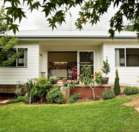 Young Garden Retreat - Sunshine Coast Tourism