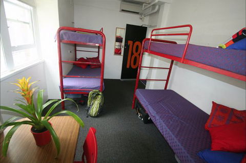 Zing! Backpackers Hostel - Holiday Sunshine Coast 9