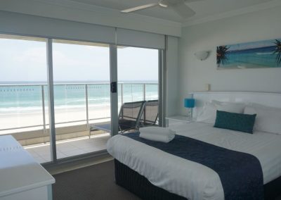 Pacific Surf - Sunshine Coast Tourism 8