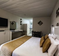 Elkira Motel - Sunshine Coast Tourism