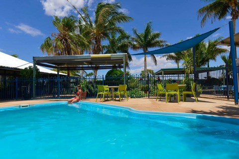 Devils Marbles Hotel–Wauchope - Sunshine Coast Tourism 2