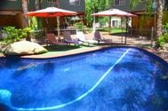 Alice On Todd–Tourist Apartments - Holiday Sunshine Coast 0