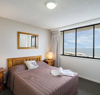 Kings Row Holiday Apartments - Sunshine Coast Tourism
