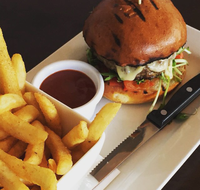 Sunnyside Tavern - Sunshine Coast Tourism