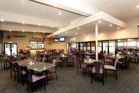 Manning River Hotel - Sunshine Coast Tourism 3