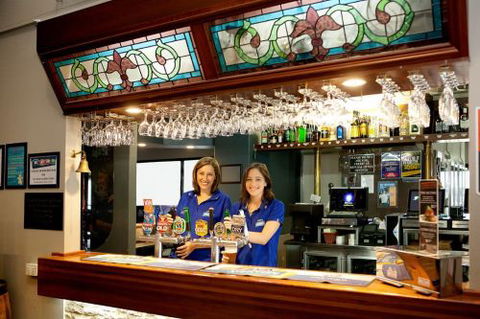 Manning River Hotel - Sunshine Coast Tourism 9