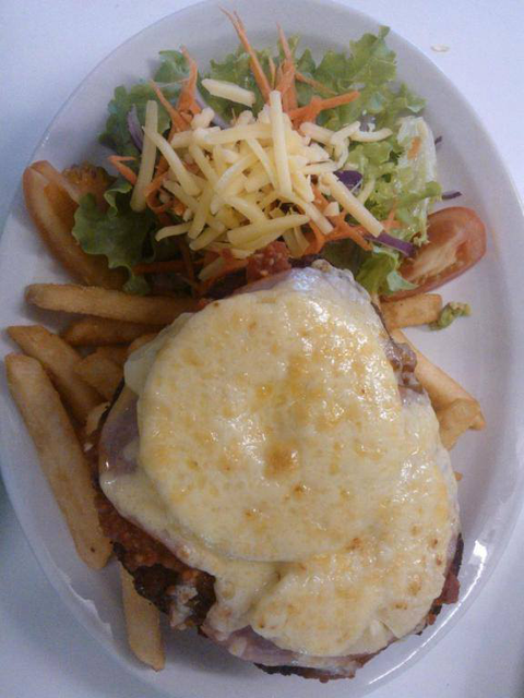 Giru International Hotel - Holiday Sunshine Coast 1