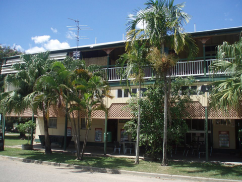 Giru International Hotel - Holiday Sunshine Coast 5