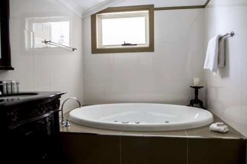 Bli Bli House Luxury Accommodation - Sunshine Coast Tourism 12