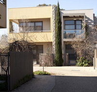 Central Shepparton Apartments - Sunshine Coast Tourism