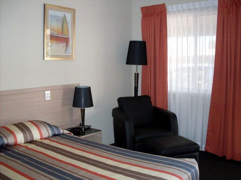 Cobar Central Motor Inn - Sunshine Coast Tourism 1