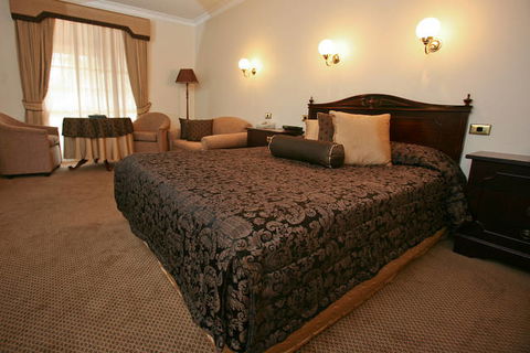 Australian Heritage Motor Inn - Holiday Sunshine Coast 0