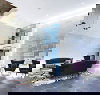 Avenue Hotel Canberra - Sunshine Coast Tourism