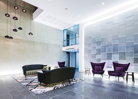 Avenue Hotel Canberra - Holiday Sunshine Coast 0