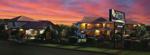Avlon Gardens Motel - Holiday Sunshine Coast 0
