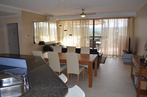 Avoca Palms Resort Apartments - Sunshine Coast Tourism 3