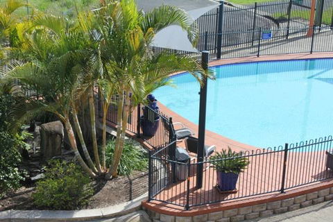 AZA Motel - Sunshine Coast Tourism 7