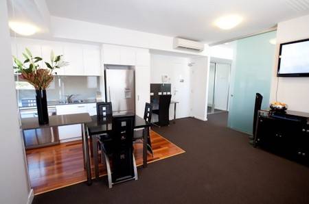 B7 Honeysuckle Apartments - Holiday Sunshine Coast 0