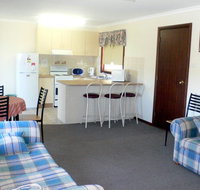Back O' Bourke Accommodation - Holiday Sunshine Coast