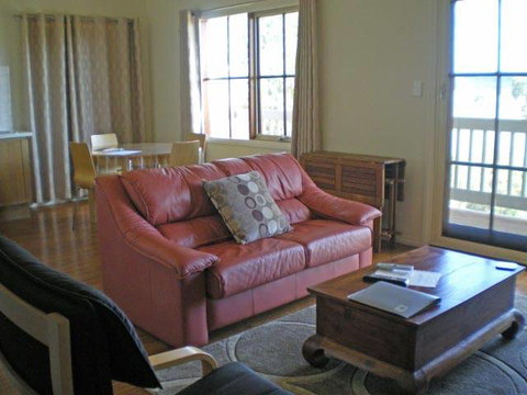 Balingup Vista Chalets - Sunshine Coast Tourism 0