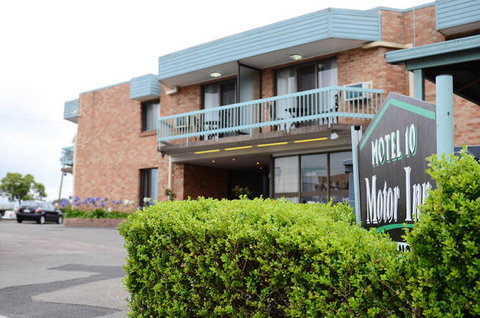 Motel 10 - Sunshine Coast Tourism 0
