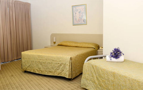Motel 10 - Sunshine Coast Tourism 2