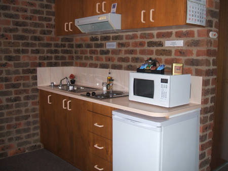 Barham Colonial Motel - Sunshine Coast Tourism 2