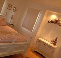 Wombat Lodge - Sunshine Coast Tourism