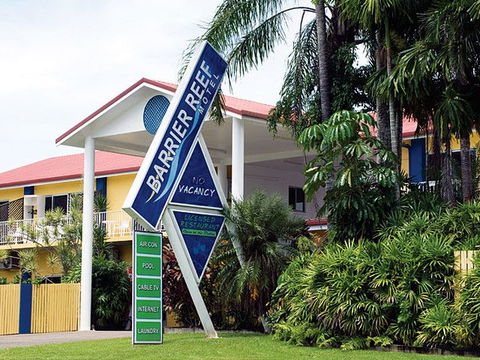 Barrier Reef Motel - Holiday Sunshine Coast 1