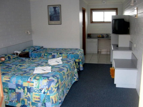 Bass & Flinders Motor Inn - Holiday Sunshine Coast 2