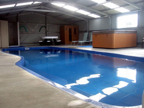 Bass & Flinders Motor Inn - Holiday Sunshine Coast 3