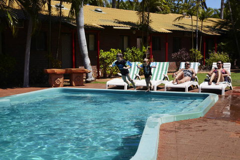 Bayside Holiday Apartments - Sunshine Coast Tourism 4