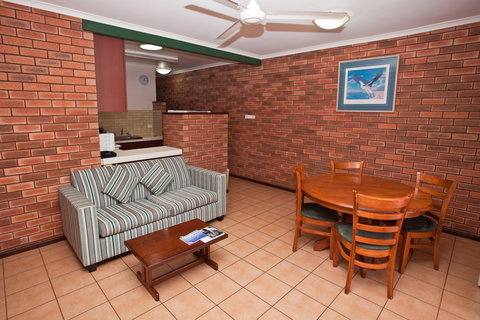 Bayside Holiday Apartments - Sunshine Coast Tourism 7