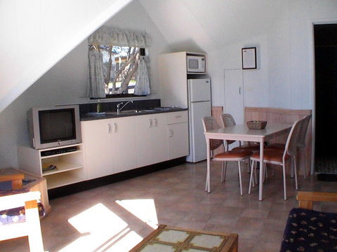 Beach Cabins Merimbula - Sunshine Coast Tourism 1