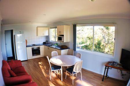 Beach Cabins Merimbula - Sunshine Coast Tourism 6