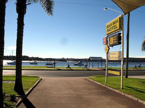 Beach Drive Motel - Sunshine Coast Tourism 1