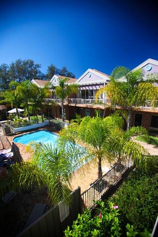 Beaches Apartments Merimbula - Sunshine Coast Tourism 0