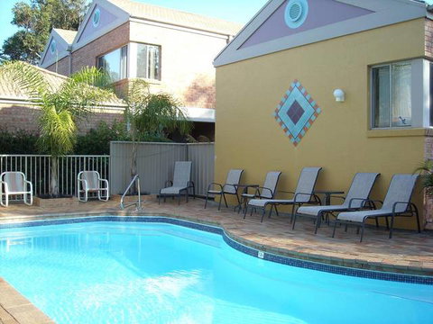 Beaches Apartments Merimbula - Sunshine Coast Tourism 3