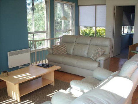 Beaches Apartments Merimbula - Sunshine Coast Tourism 4