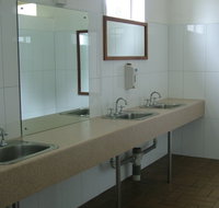 Beachport Caravan Park - Holiday Sunshine Coast