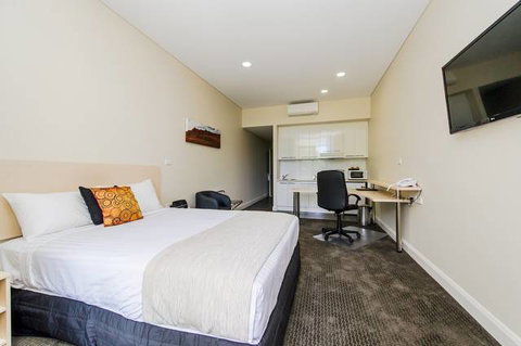 Belconnen Way Motel & Serviced Apartments - Sunshine Coast Tourism 0