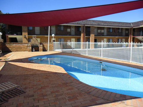 Ben Chifley Motor Inn - Sunshine Coast Tourism 0