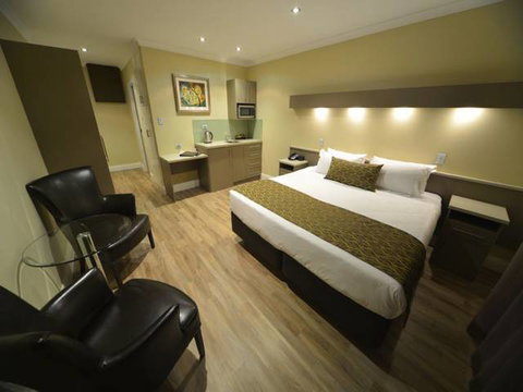 Bentley Motel - Sunshine Coast Tourism 1