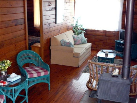 Bestbrook Mountain Resort - Sunshine Coast Tourism 1