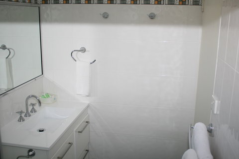 Billabong Lodge Motel - Holiday Sunshine Coast 1