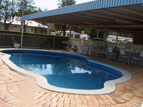 Binalong Motel - Sunshine Coast Tourism 0